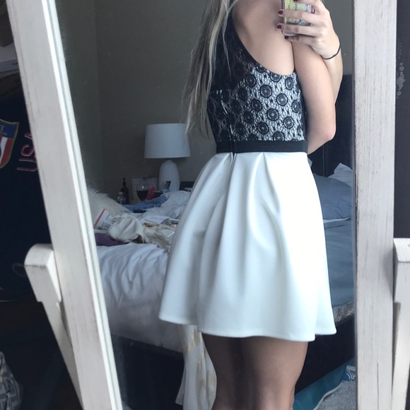 Black and White Dress - Picture 2 of 4